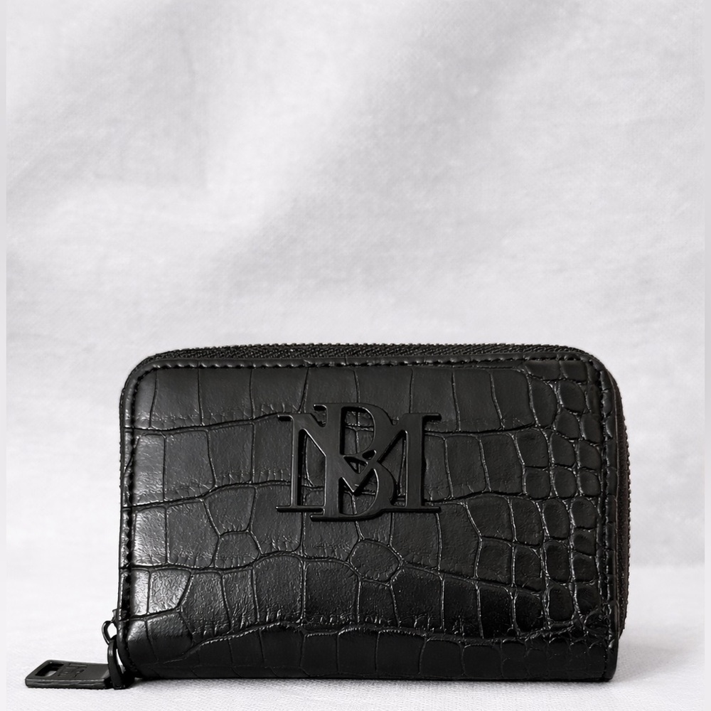 Badgley Mischka Black Croc-Embossed Zip Wallet 🖤